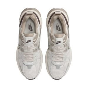 nike v2k run light ore wood brown